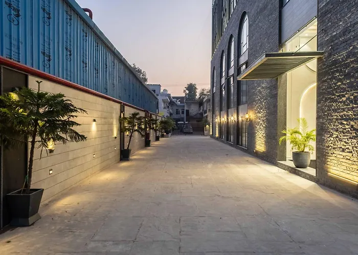 Emerald Luxe A Boutique Hotel Chandigarh Mohali